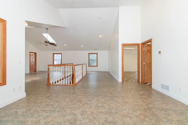 25289 White Owl Lane, Hudson, IL 61748