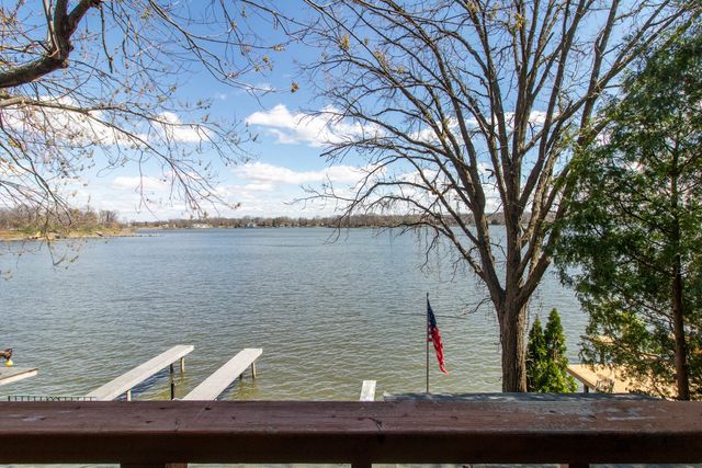 25289 White Owl Lane, Hudson, IL 61748