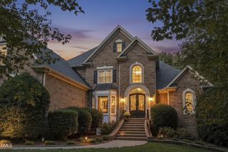 6121 Carlyle Drive, Raleigh, NC 27614