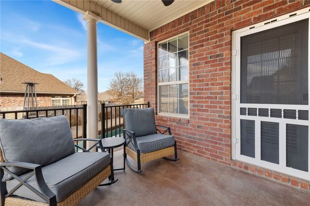 6260 W Grays Gap Road, Fayetteville, AR 72704