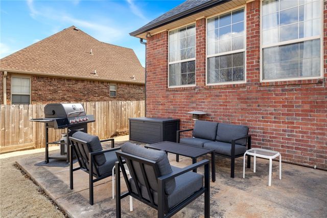 6260 W Grays Gap Road, Fayetteville, AR 72704