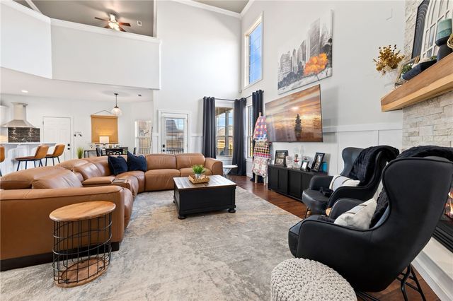 6260 W Grays Gap Road, Fayetteville, AR 72704