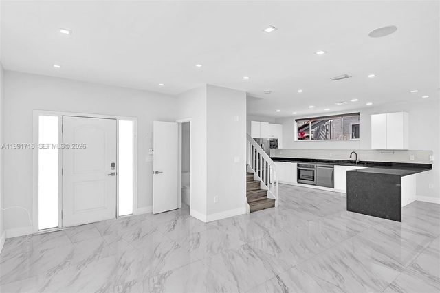 3085 N 36th Ave, Hollywood, FL 33021