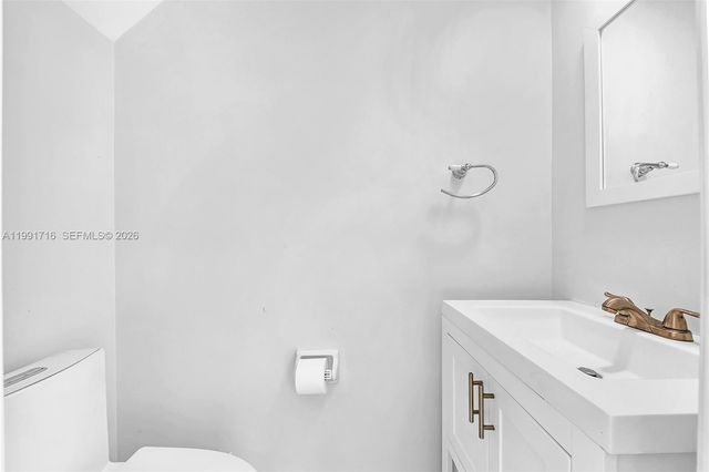 3085 N 36th Ave, Hollywood, FL 33021