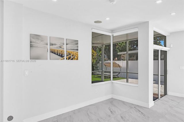 3085 N 36th Ave, Hollywood, FL 33021