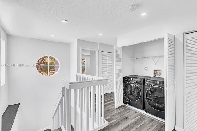 3085 N 36th Ave, Hollywood, FL 33021