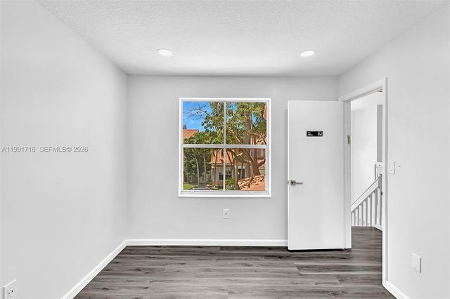 3085 N 36th Ave, Hollywood, FL 33021