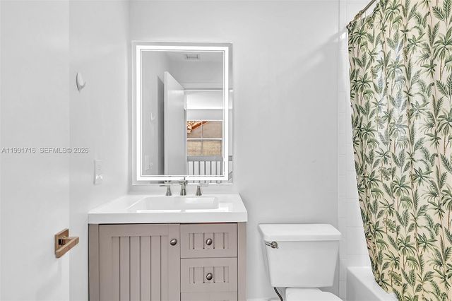 3085 N 36th Ave, Hollywood, FL 33021