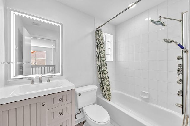 3085 N 36th Ave, Hollywood, FL 33021