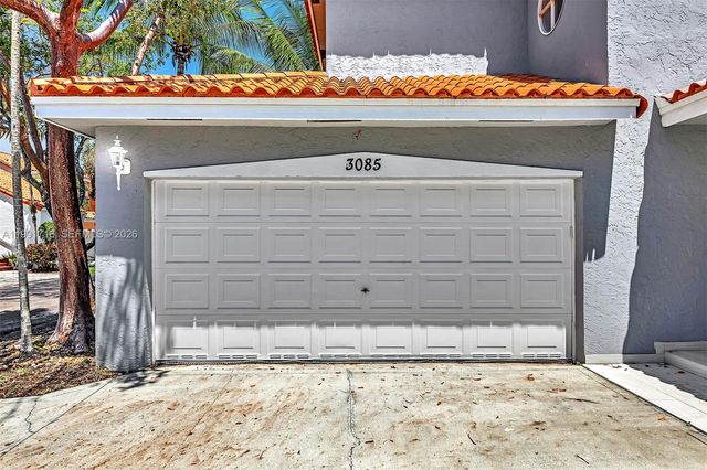 3085 N 36th Ave, Hollywood, FL 33021