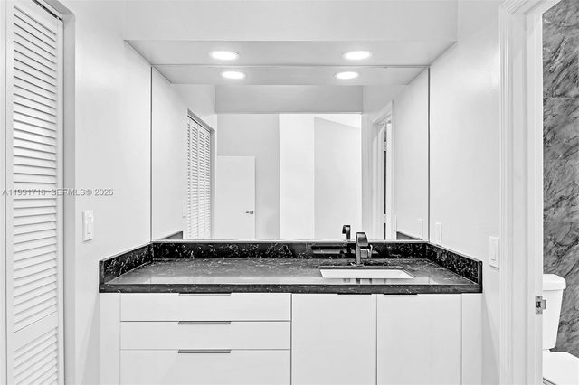 3085 N 36th Ave, Hollywood, FL 33021