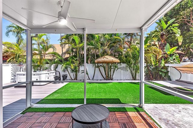 3085 N 36th Ave, Hollywood, FL 33021