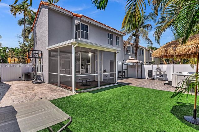 3085 N 36th Ave, Hollywood, FL 33021