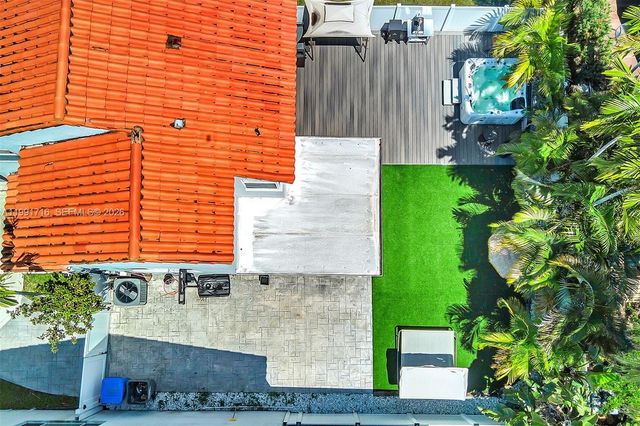 3085 N 36th Ave, Hollywood, FL 33021