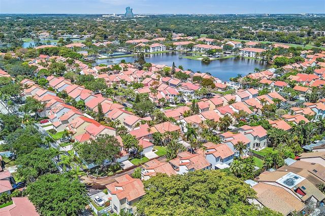 3085 N 36th Ave, Hollywood, FL 33021