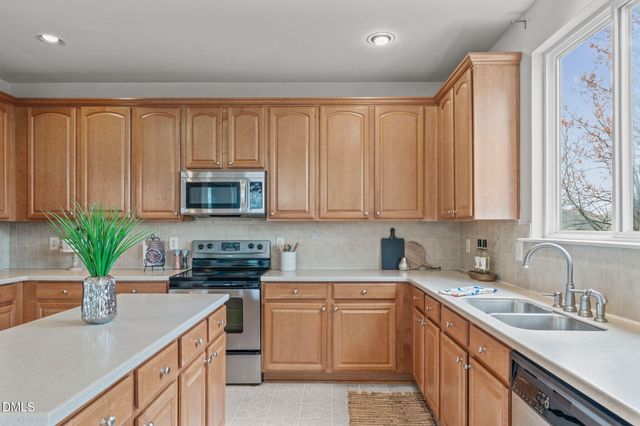 4033 Remington Oaks Circle, Cary, NC 27519