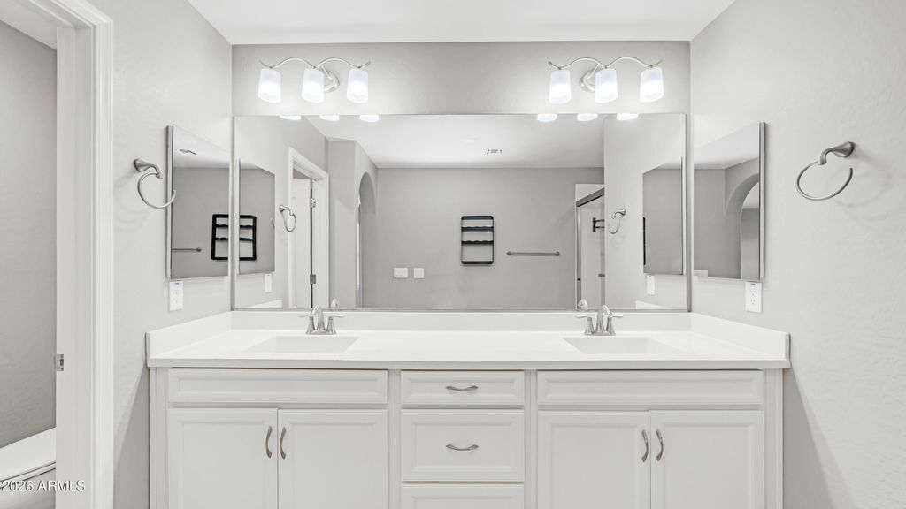 Image 19 of property listing at 29219 N 123RD Lane, Peoria, AZ 85383