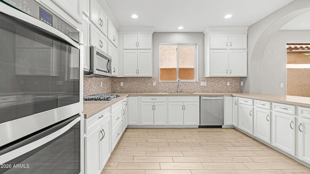 Image 8 of property listing at 29219 N 123RD Lane, Peoria, AZ 85383