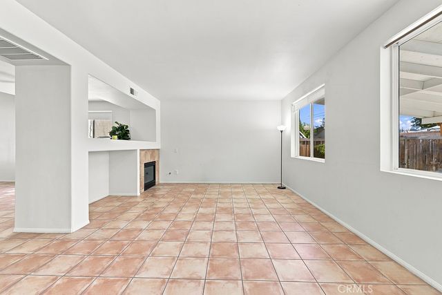 38519 37th E, Palmdale, CA 93550