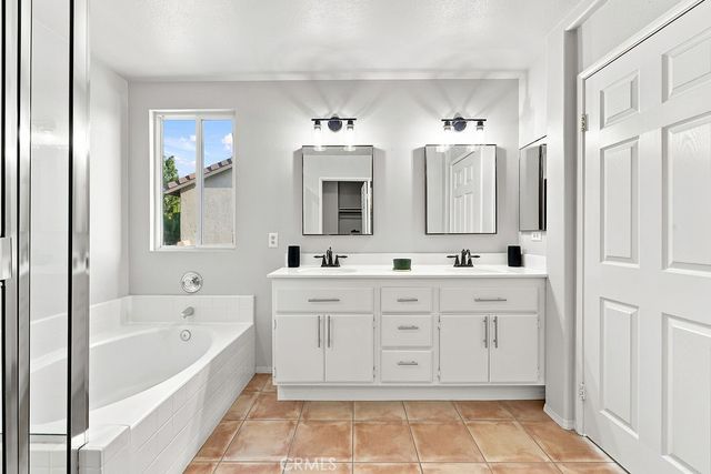 38519 37th E, Palmdale, CA 93550