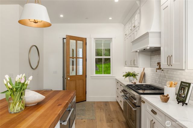 4948 NE North Tolo Road, Bainbridge Island, WA 98110