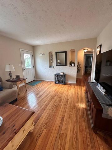 800 61ST STREET N, St Petersburg, FL 33710