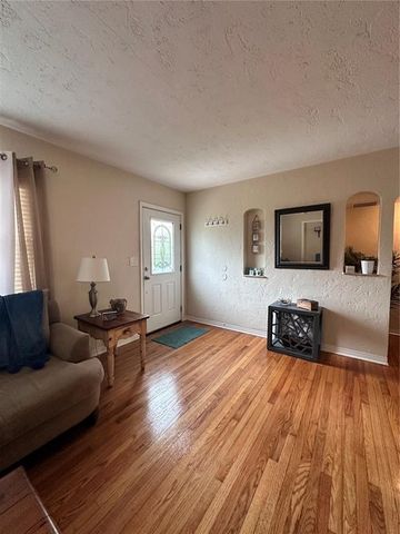 800 61ST STREET N, St Petersburg, FL 33710