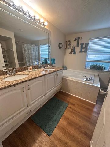 800 61ST STREET N, St Petersburg, FL 33710