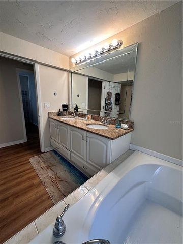 800 61ST STREET N, St Petersburg, FL 33710