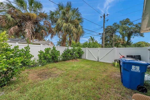 800 61ST STREET N, St Petersburg, FL 33710