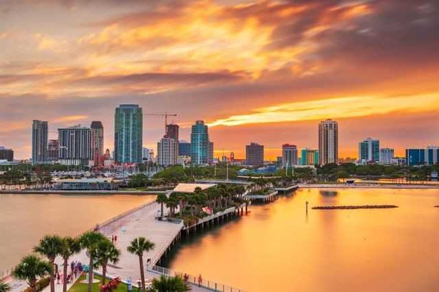 800 61ST STREET N, St Petersburg, FL 33710