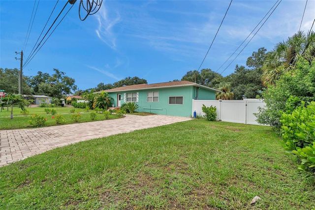 800 61ST STREET N, St Petersburg, FL 33710