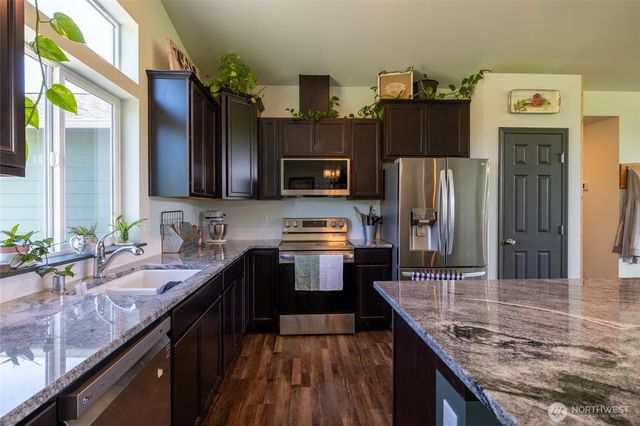 125 Apple Tree Lane, Onalaska, WA 98570