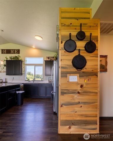 125 Apple Tree Lane, Onalaska, WA 98570