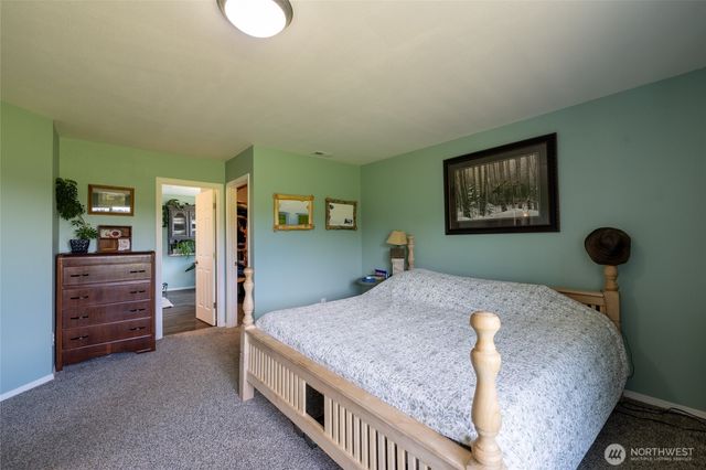 125 Apple Tree Lane, Onalaska, WA 98570