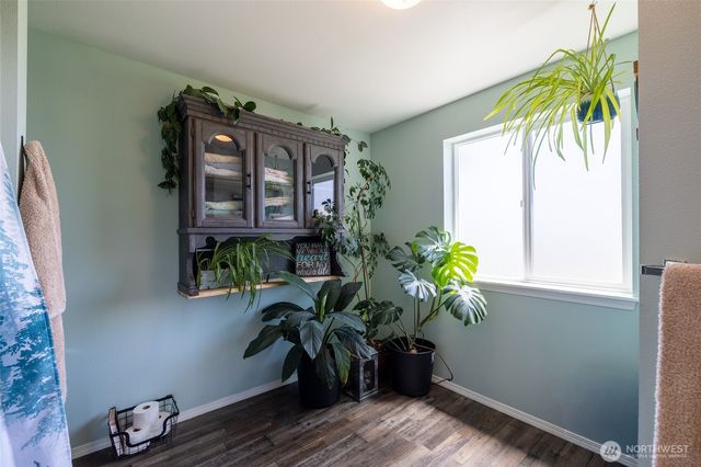 125 Apple Tree Lane, Onalaska, WA 98570