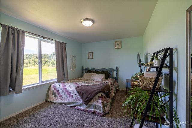 125 Apple Tree Lane, Onalaska, WA 98570