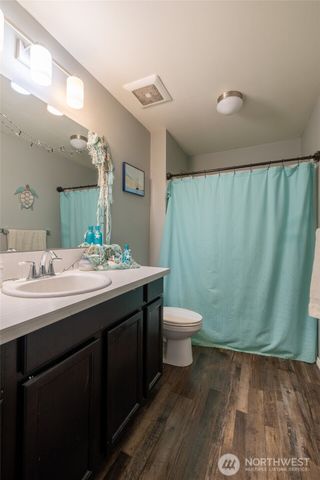 125 Apple Tree Lane, Onalaska, WA 98570