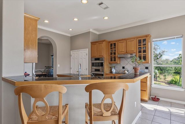 280 Hannah DR, Dripping Springs, TX 78620