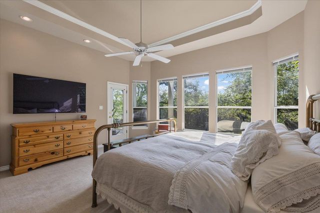 280 Hannah DR, Dripping Springs, TX 78620