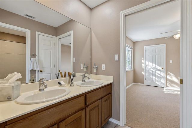 280 Hannah DR, Dripping Springs, TX 78620