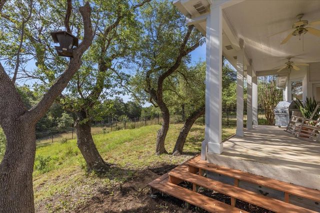 280 Hannah DR, Dripping Springs, TX 78620