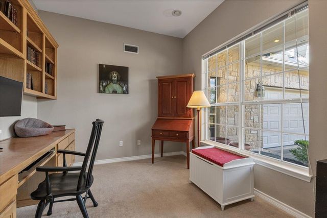 280 Hannah DR, Dripping Springs, TX 78620