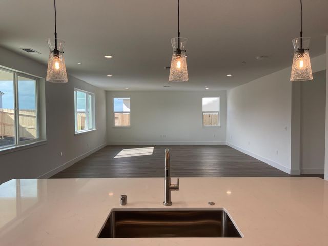 633 Silver Canoe Ct, Roseville, CA 95747