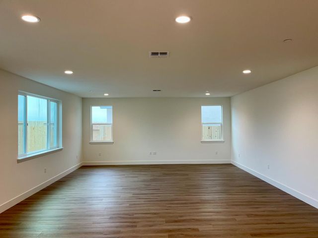 633 Silver Canoe Ct, Roseville, CA 95747