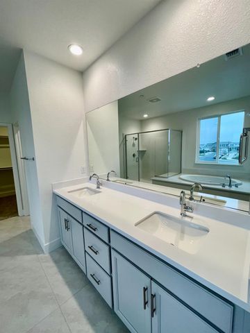 633 Silver Canoe Ct, Roseville, CA 95747