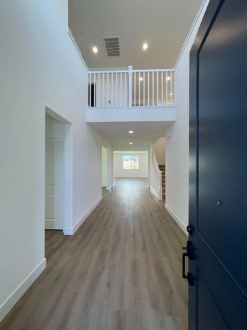 633 Silver Canoe Ct, Roseville, CA 95747