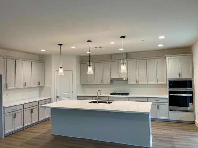 633 Silver Canoe Ct, Roseville, CA 95747