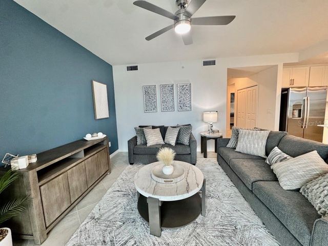 19116 SCALLOP LOOP 207, Lakewood Ranch, FL 34211