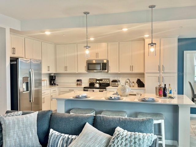 19116 SCALLOP LOOP 207, Lakewood Ranch, FL 34211